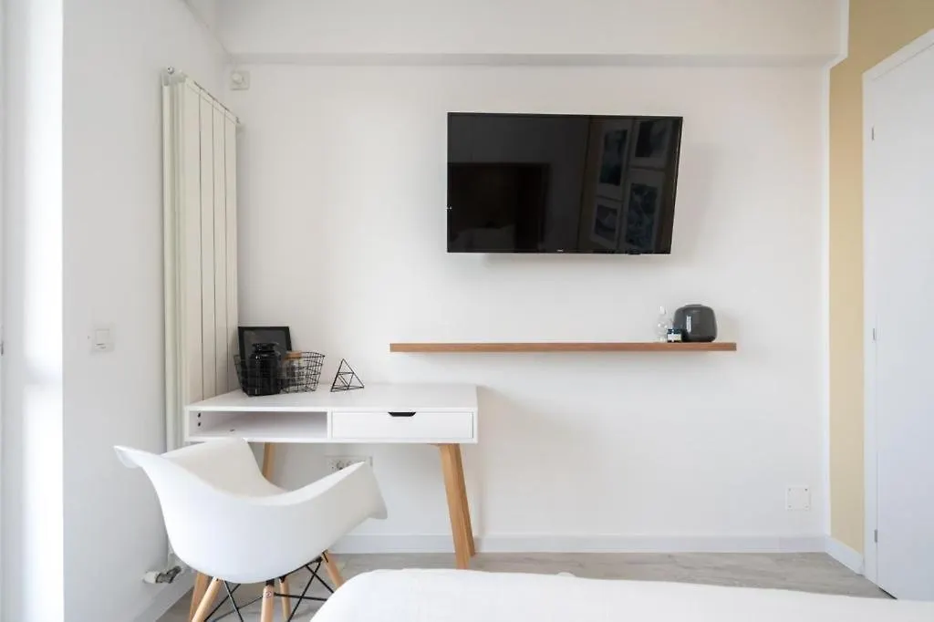 Piata Romana, Two Bedrooms Apartment Bucharest 0*,