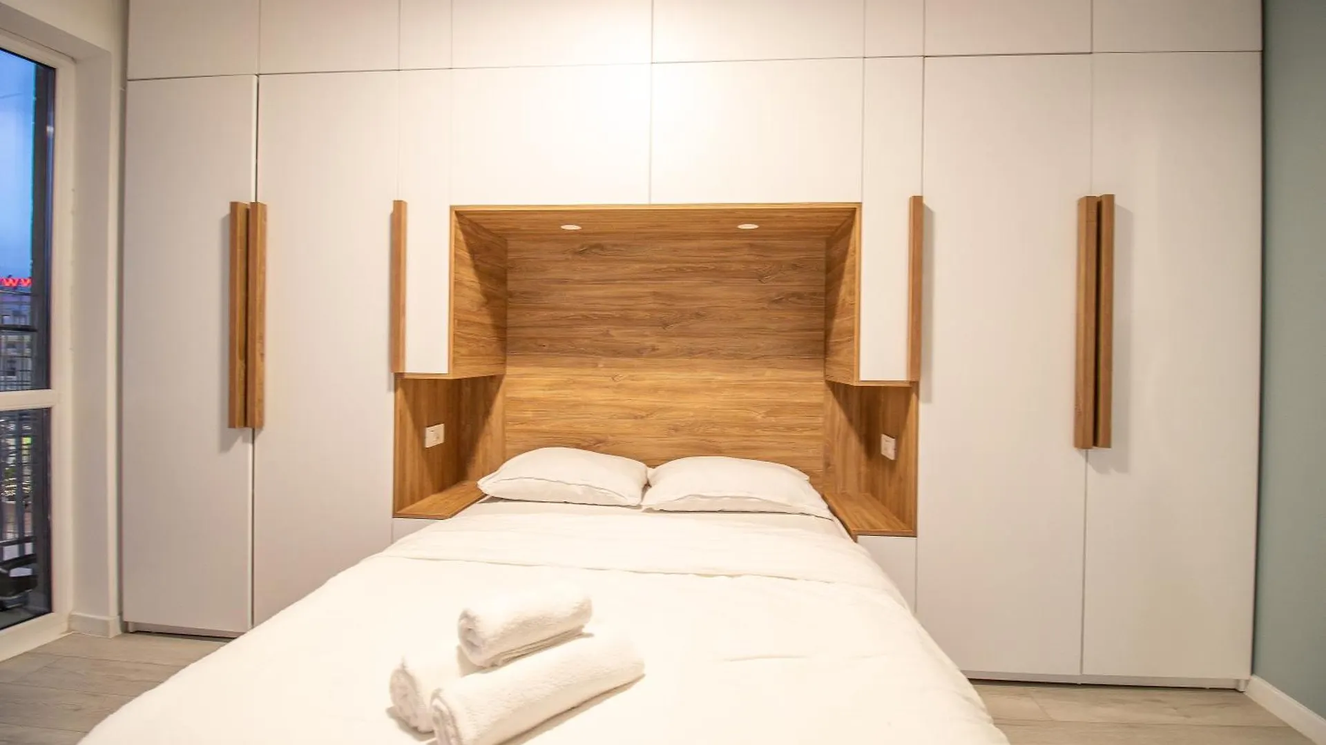 Piata Romana, Two Bedrooms Apartment Bucharest