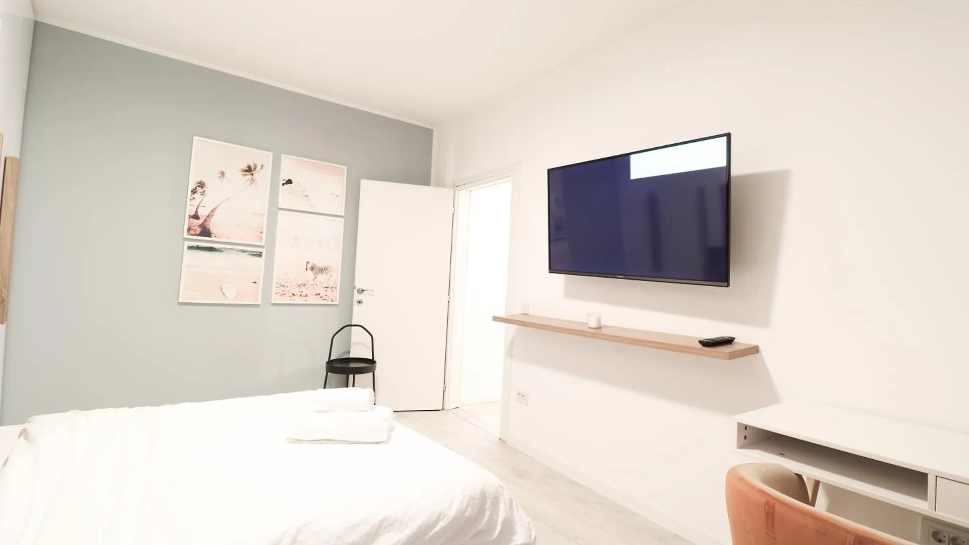 Piata Romana, Two Bedrooms Apartment Bucharest Romania